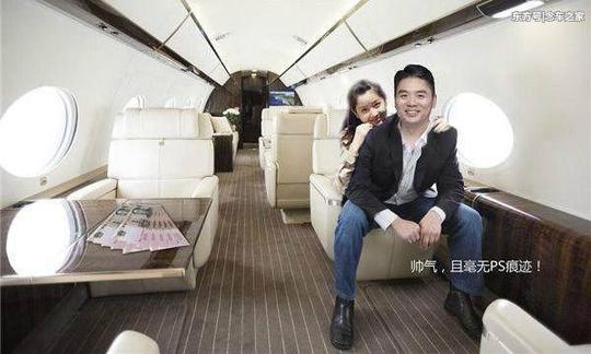 但后来刘强东刚创业的时候,又是发传单又是卖盗版光盘,龚晓京认为