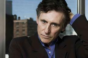 加布里埃尔&middot;伯恩