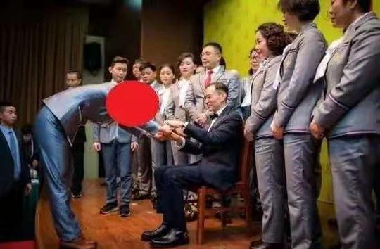 新知达人,短视频里的“成功学”，刀刀为财:无脑追捧，撑起大师们千万身家