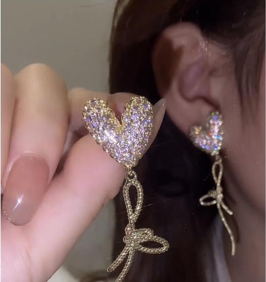 抖音hiluck同款满钻大爱心蝴蝶结耳环淑女气质心形轻奢夸张耳环