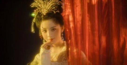 古装剧的美女，被短视频博主吊打了