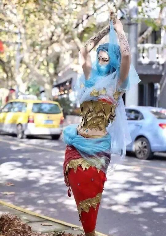 惊悚的异域舞娘