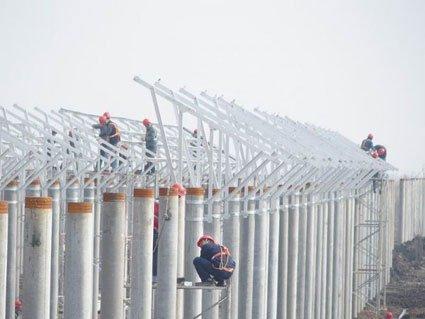 太阳能绿色清洁能源焦岗湖光伏项目发电在即