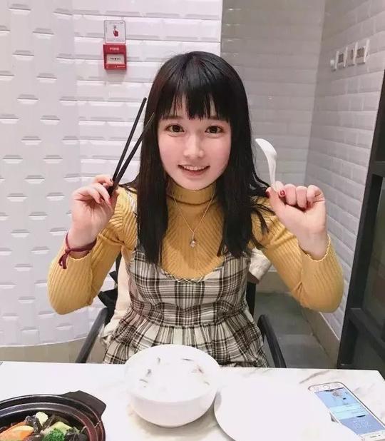 真实面目失去滤镜美颜和卸妆后的日本小萝莉土味宅男化身白嫩小鲜肉