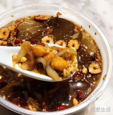 美食正文店名地址:怀粮生煎(中山大道大汉口美食城一层)冰粉