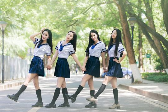文化|大学生“jk毕业照”日渐成风，学生争相追捧，却被批“有伤风化”