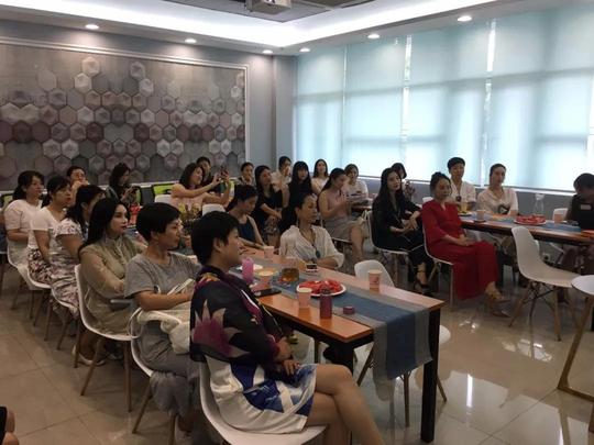 《易经给你大智慧》——巾帼创业公益讲座精彩回顾