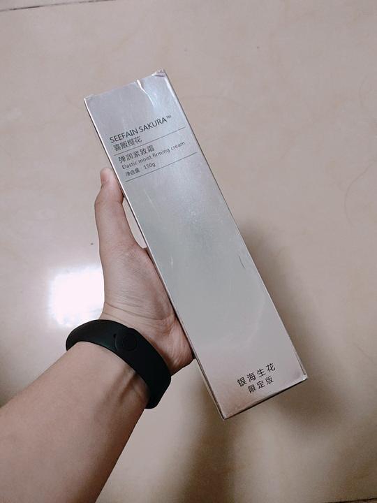 品牌型号：喜贩樱花银海生花瘦腿霜