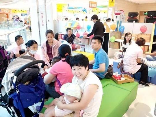 3个宝妈合伙创业，半年连开两家店!