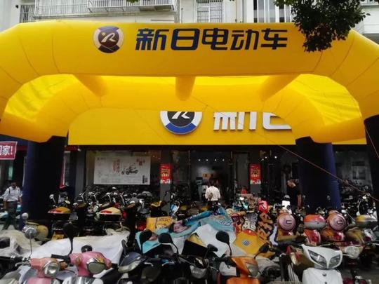 十一生意最火的经销商，一开张就“爆满”!他是怎么做到的?