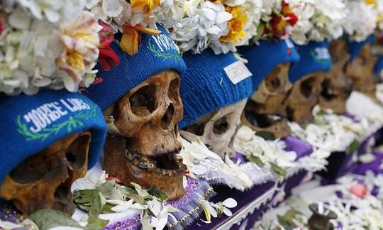 死后"头颅打扮"后放家中,诡异习俗真是吓人
