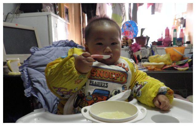 经常提醒孩子喝水好不好