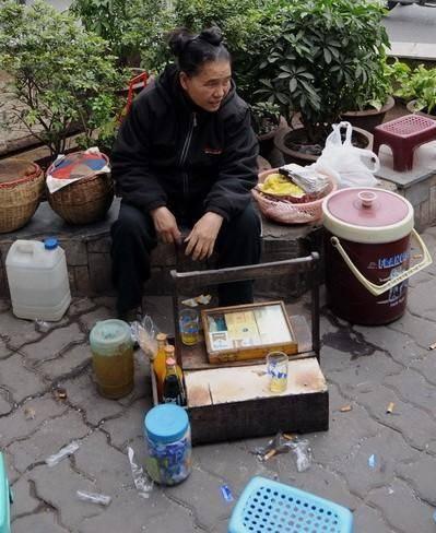 >>文章内容>>摆地摊赚钱发财也大有技巧做什么生意挣钱,摆地摊的