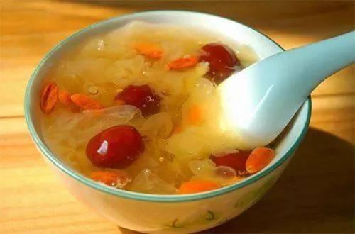 春季新生儿皮肤干燥怎么护理