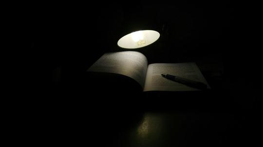 夜晚，关于黑夜图片伤感的介绍(图1)