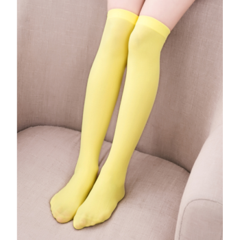 宝宝夏天睡觉要穿袜子吗?