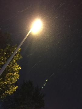 夜晚路灯--汇图网huitu.com