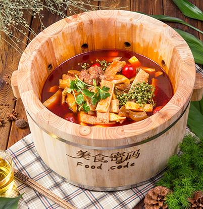 美食密码木桶滋滋锅作为一个比较理想的适合夫妻创业开店的火锅项目