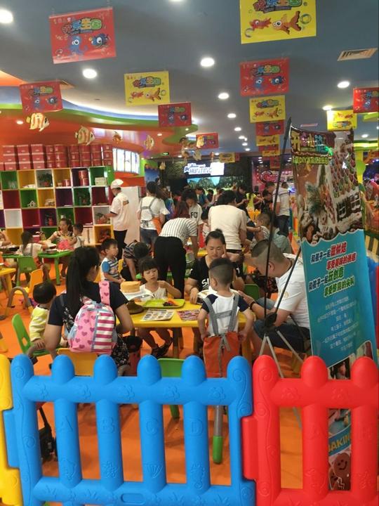 投资diy烘焙蛋店糕挣钱么?需要多少钱?