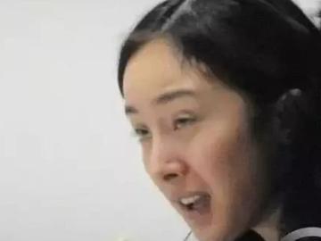 杨幂表情包苦笑