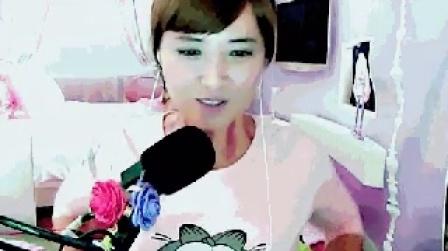 美女主播揪痧