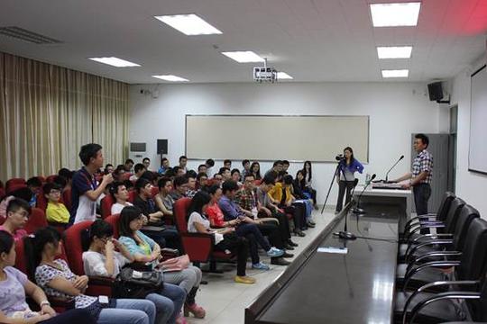 大学生创新创业俱乐部创业经验分享沙龙成功举行