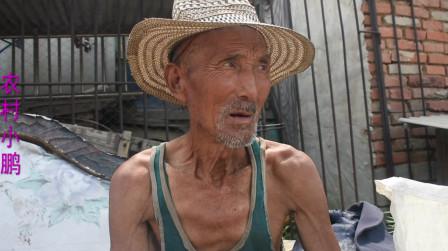 农村70多岁老大爷，赶集卖豆角，一集能卖多少钱?听听大爷怎么说