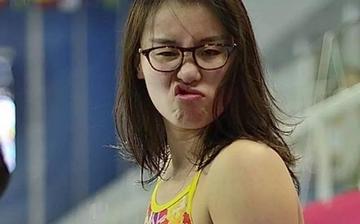 美少女抓胸性感动漫gif动图