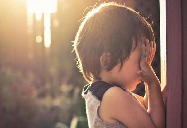 8岁女孩性早熟怎么办