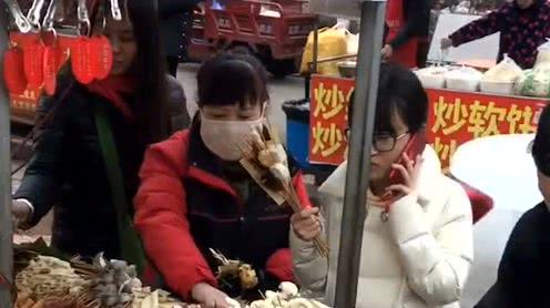 90后姑娘回农村创业，靠摆路边摊卖“烤串”，利润翻了十几倍