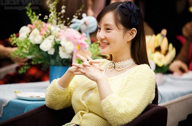吃母乳如何拍嗝