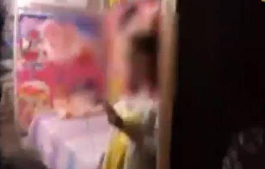 实拍小旅馆挂名公厕生意异常火爆实为卖淫窝点目前本案已经有11人被