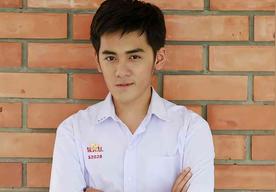 西拉差&middot;坚他文