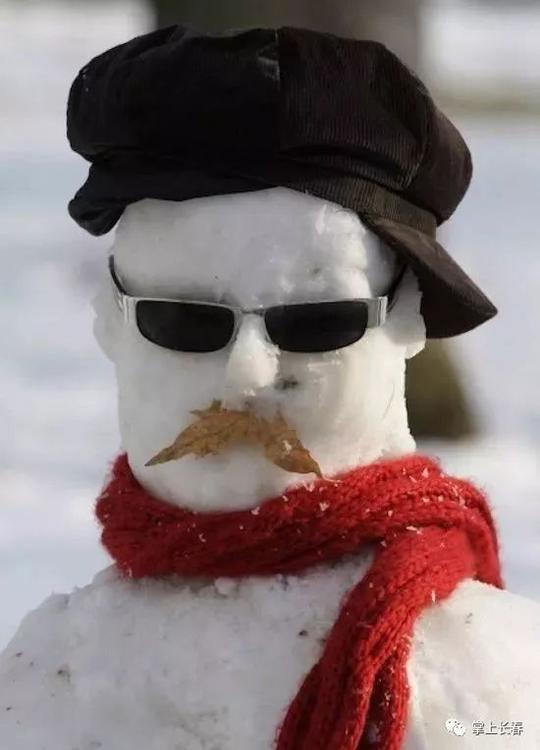 超搞笑|想堆雪人吗?别急,这些搞笑雪人给你创作灵感