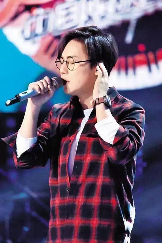 刘维：综艺搞笑boy，大家确忽略了太爱唱歌的他