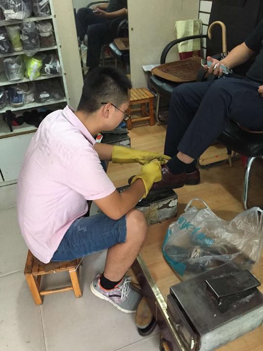 85后青年夫妻的擦鞋小店创业故事