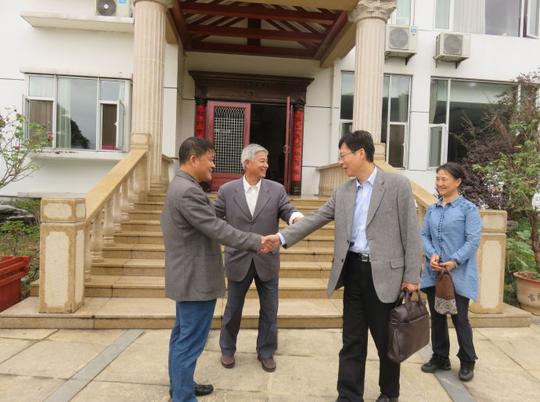 听王荣梓介绍,姚民和从小家境贫困,从卖冰棒开始创业,不怕吃苦,艰苦