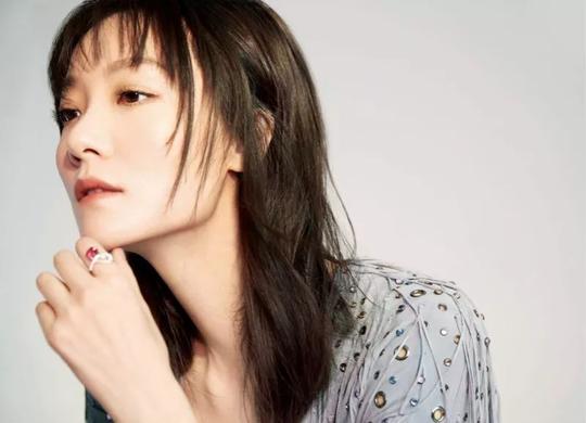 这个谜一样的"冷门"女人&lt;/strong&gt;,颜值算个屁!就想做个让人如鲠在喉的戏疯子.