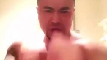 用小拳拳锤你胸口