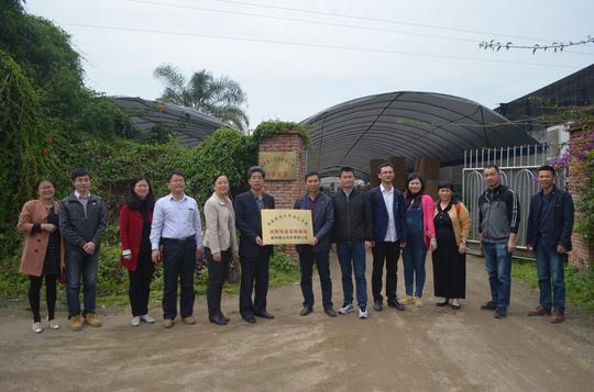 福建农林大学园艺学院与福州旗山花卉有限公司共建"大学生创新创业