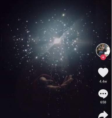抖音中拍摄出手握星空特效视频的具体操作方法