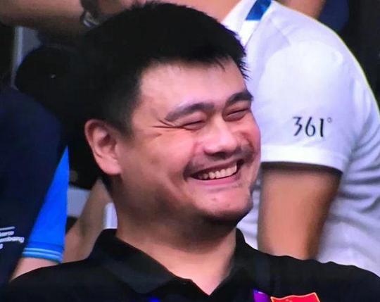 姚明新的表情恶搞素材是什么样子的姚明表情包新梗