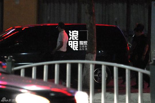 冯绍峰拍《狼图腾》被小狼咬忙打疫苗