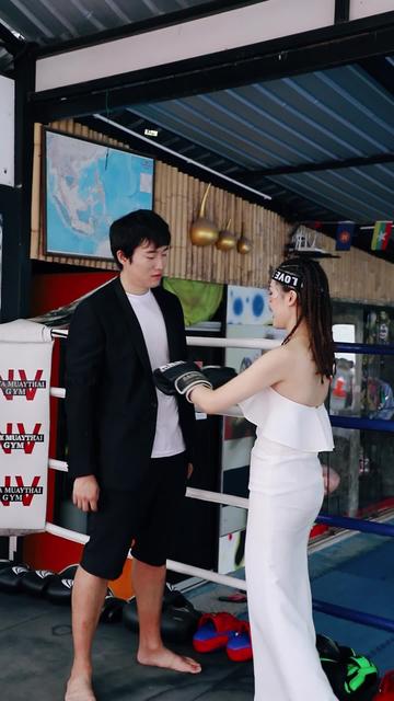 用小拳拳锤你胸口