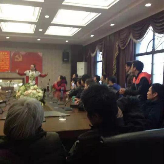 包坚信演讲给优秀听人团队与优秀聋人团听课与看课～聋人创业,梦想