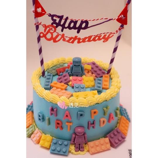 又见乐高,这款最近很受小朋友的欢迎祝今天生日的小朋友生日快乐,算