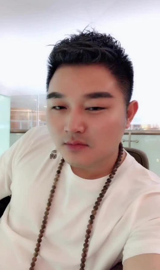 快手新晋"战神"诞生!先打王乐乐后揍铁岭小辉!网友:演