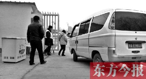 审车七宗罪之费效率低费时间黄牛领路走偏门
