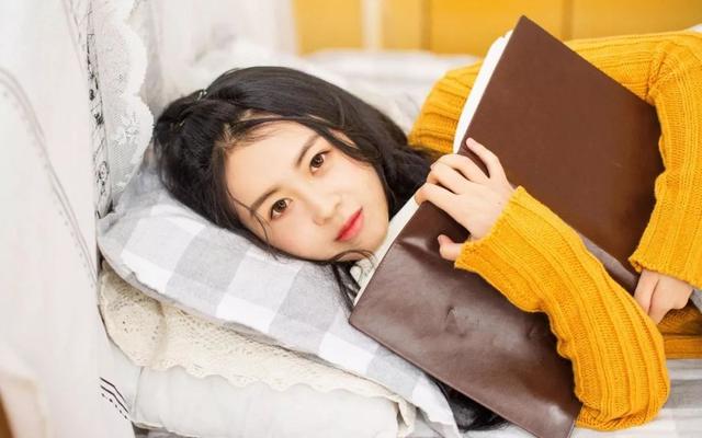 宝宝一直哭闹心情说说朋友圈
