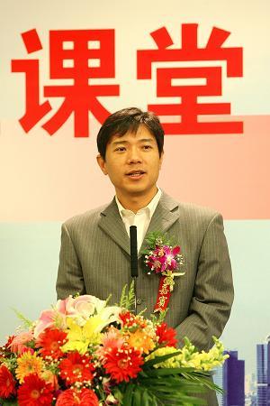 李彦宏担纲青年创业导师鼓励创业者胸怀祖国